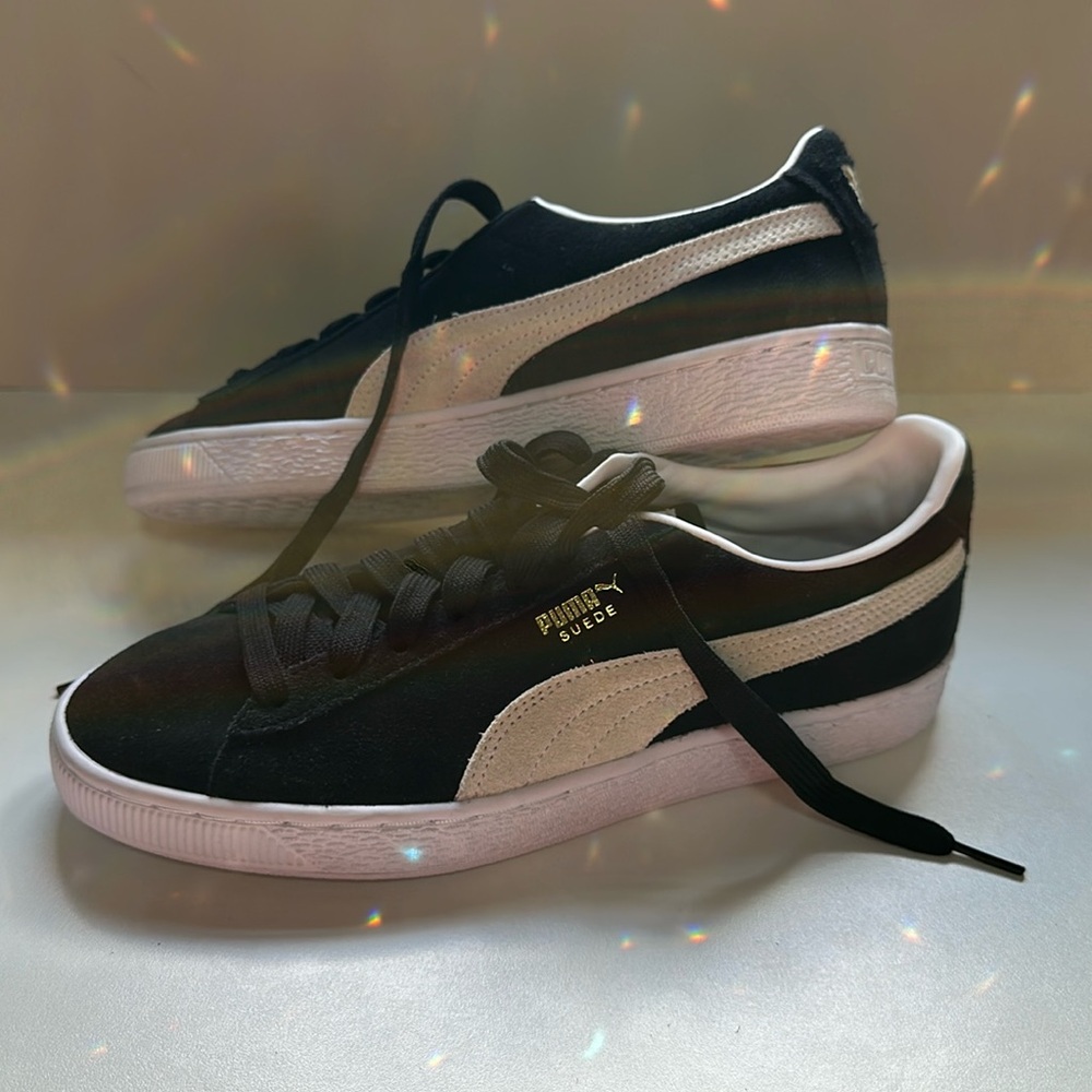 Puma Women’s Black Suede Classic Sneakers – new